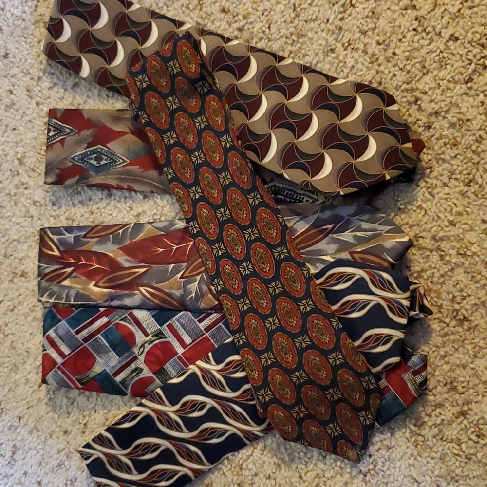 TIE #002 (6) Bundle Bill Blass silk ties